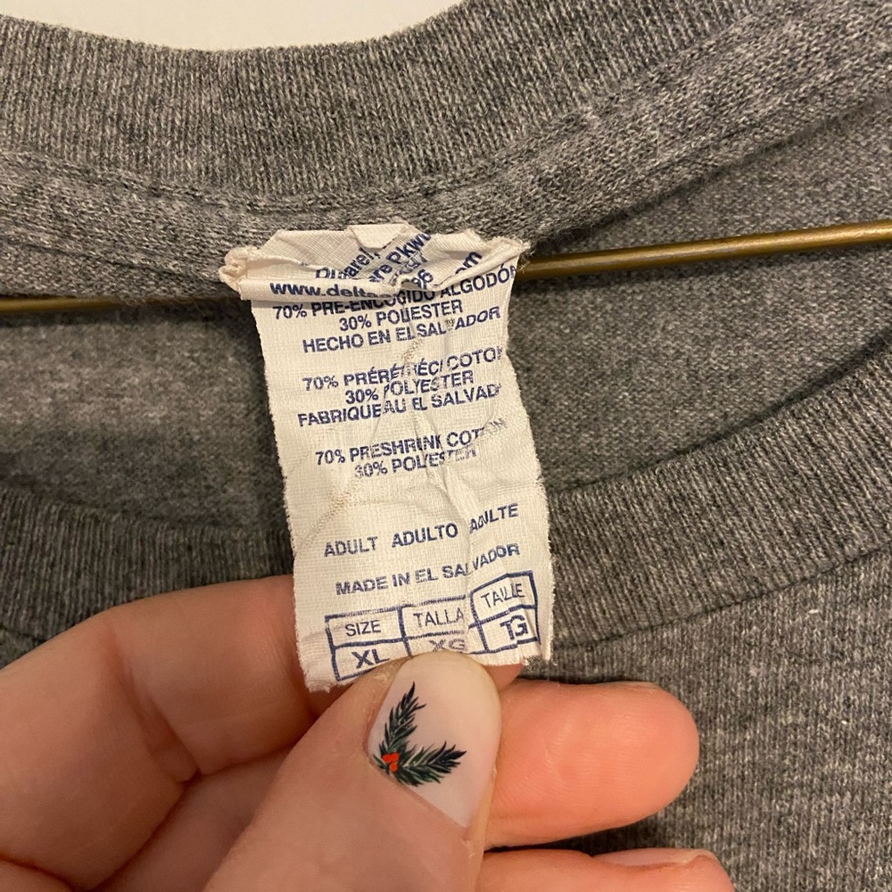 Xl tee - Picture 2 of 2